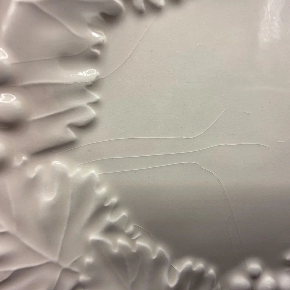 Williams-Sonoma Napa Cream Embossed Grape/Leaves 7inch Plate Set of 2 Italy